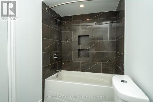 3692 Crabtree Crescent, Mississauga, ON - Indoor Photo Showing Bathroom