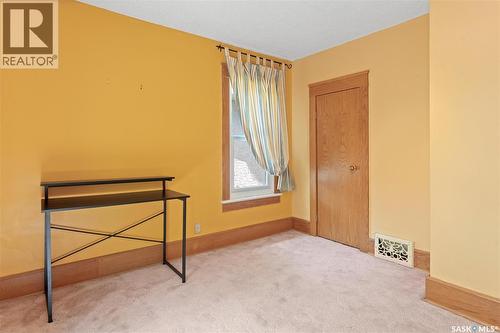 1018 Aird Street, Saskatoon, SK - Indoor