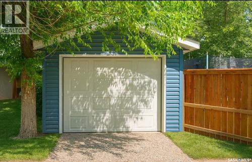 1018 Aird Street, Saskatoon, SK - Outdoor