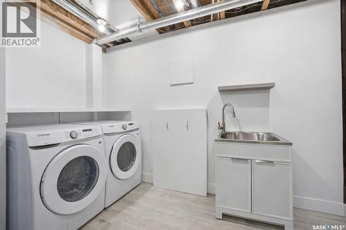 370 Atton Crescent, Saskatoon, SK - Indoor Photo Showing Laundry Room