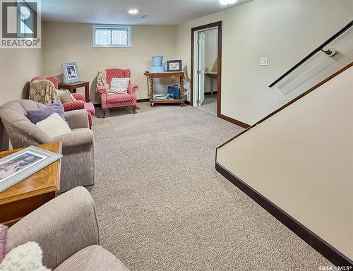 415 6Th Avenue Se, Swift Current, SK - Indoor