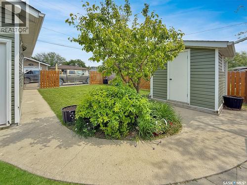 415 6Th Avenue Se, Swift Current, SK - Outdoor