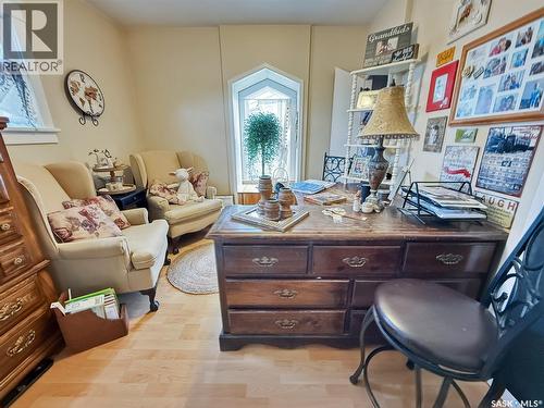 415 6Th Avenue Se, Swift Current, SK - Indoor