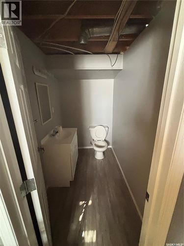 299 9Th Avenue, Broadview, SK - Indoor