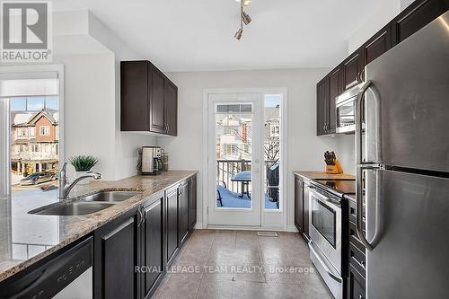 126 Grenadine Street, Ottawa, ON - Indoor Photo Showing Kitchen With Stainless Steel Kitchen With Double Sink With Upgraded Kitchen