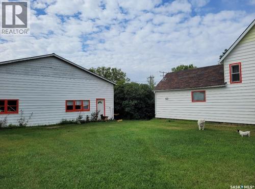 105 Amherst Street, Govan, SK - Outdoor With Exterior