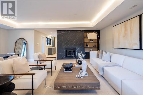 841 Danforth Place, Burlington, ON - Indoor Photo Showing Living Room With Fireplace