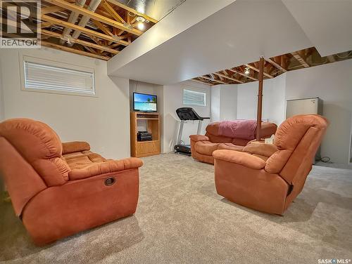 615 Hodgson Drive, Swift Current, SK - Indoor Photo Showing Basement