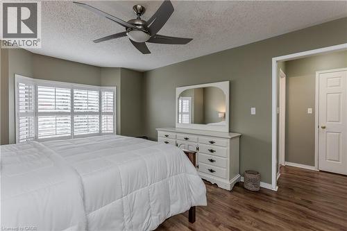 2170 Jardine Crescent, Burlington, ON - Indoor Photo Showing Bedroom