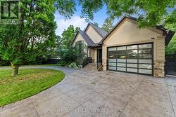 3168 LAKESHORE ROAD W Oakville, ON L6L 1J6