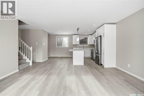 42 Aitken Crescent, Regina, SK - Indoor Photo Showing Kitchen