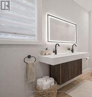 ONSUITE BATHROOM - 