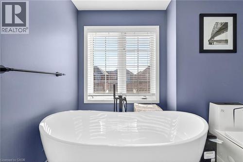33 Panorama Way, Hamilton, ON - Indoor Photo Showing Bathroom
