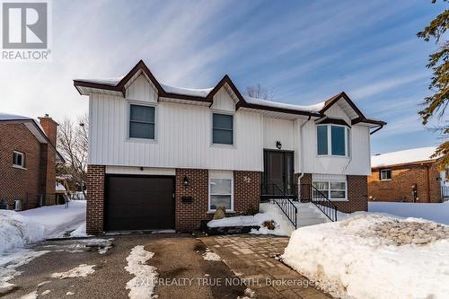 32 LANKIN BOULEVARD  Orillia, ON L3V 6T2
