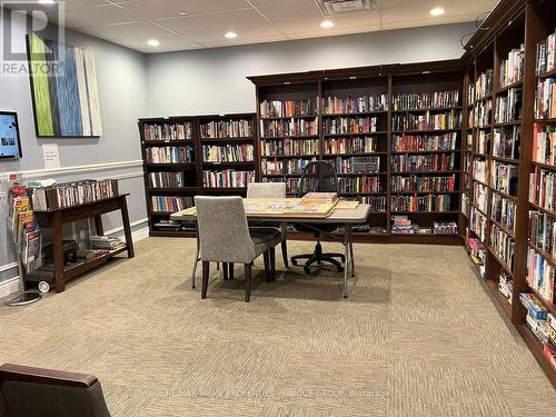 Library (Softcover Books) - 1801 - 1300 Bloor Street, Mississauga, ON - Indoor Photo Showing Office