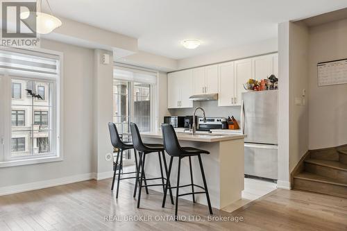 92 William Shearn Crescent, Markham, ON - Indoor Photo Showing Kitchen