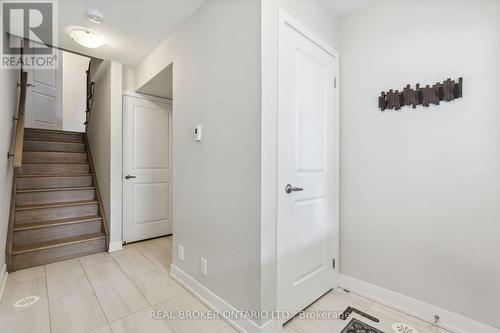 92 William Shearn Crescent, Markham, ON - Indoor Photo Showing Other Room