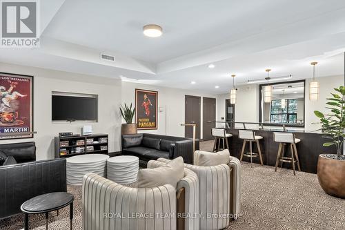 1902 - 235 Kent Avenue, Ottawa, ON - Indoor Photo Showing Living Room