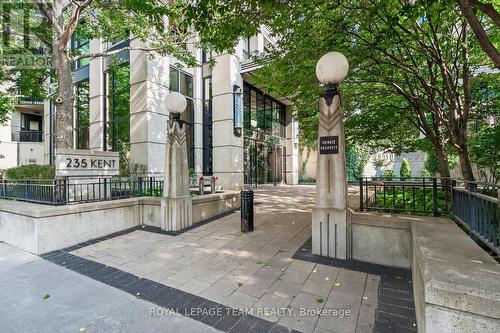 1902 - 235 Kent Avenue, Ottawa, ON - Outdoor