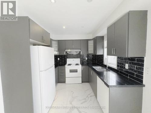Kitchen - 3970 Arbourview Terrace, Mississauga, ON - Indoor Photo Showing Kitchen
