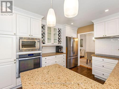 1602 Carletta Drive, Mississauga, ON - Indoor Photo Showing Kitchen With Stainless Steel Kitchen