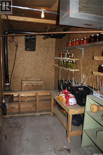 200 3Rd Street, Dundurn, SK - Indoor