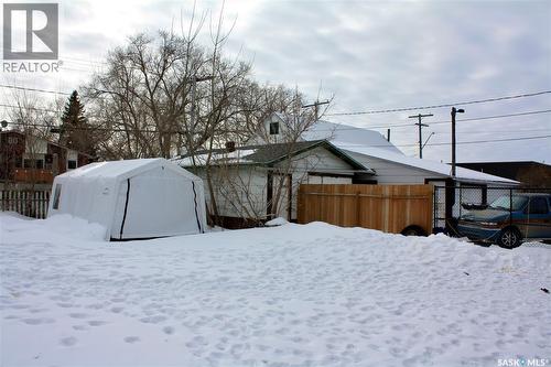 200 3Rd Street, Dundurn, SK - Outdoor