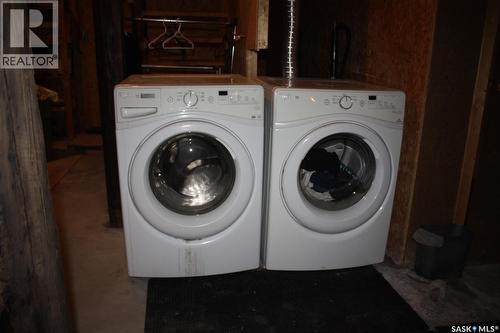 200 3Rd Street, Dundurn, SK - Indoor Photo Showing Laundry Room