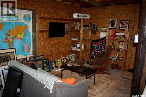 200 3Rd Street, Dundurn, SK - Indoor