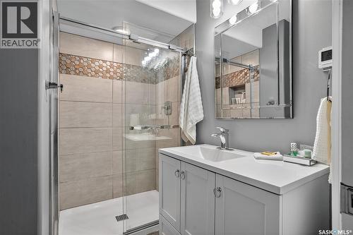 1526 Shepherd Crescent, Saskatoon, SK - Indoor Photo Showing Bathroom