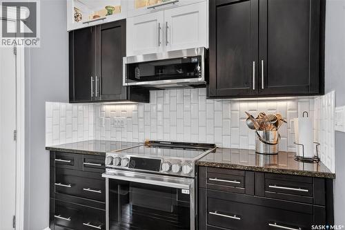 1526 Shepherd Crescent, Saskatoon, SK - Indoor Photo Showing Kitchen With Upgraded Kitchen