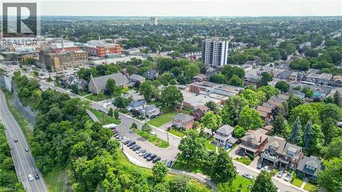 240 Mountain Park Avenue, Hamilton, ON 