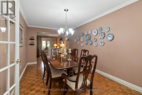 4260 Shelby Crescent, Mississauga, ON - Indoor Photo Showing Dining Room