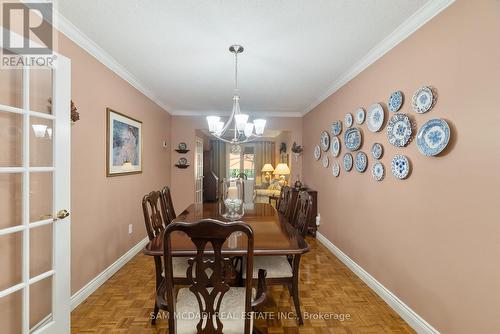 4260 Shelby Crescent, Mississauga, ON - Indoor Photo Showing Dining Room