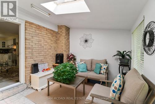 4260 Shelby Crescent, Mississauga, ON -  With Fireplace