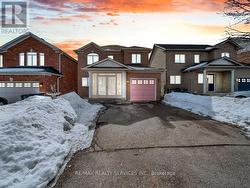118 QUEEN MARY DRIVE  Brampton, ON L7A 2R5
