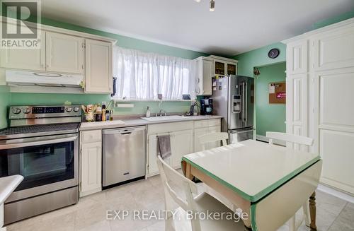 2593 Barcella Crescent, Mississauga, ON - Indoor Photo Showing Kitchen