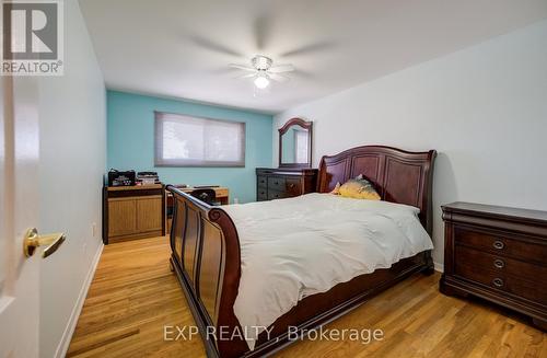 2593 Barcella Crescent, Mississauga, ON - Indoor Photo Showing Bedroom
