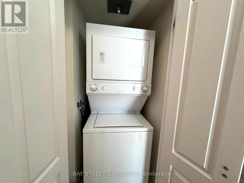 Ph05 - 7373 Kennedy Road, Markham, ON - Indoor Photo Showing Laundry Room