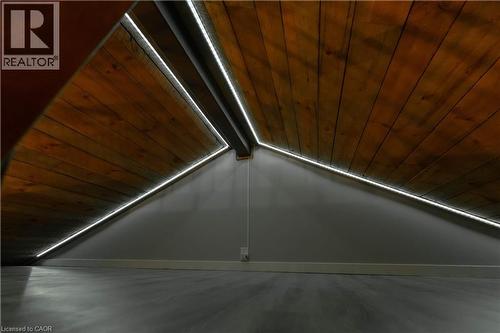 329 Main Street W, Hamilton, ON - Indoor Photo Showing Other Room