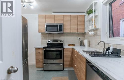 329 Main Street W, Hamilton, ON - Indoor Photo Showing Kitchen