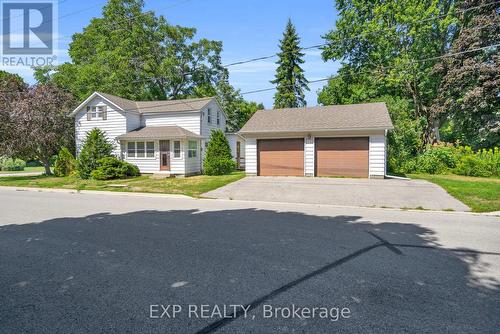 39 RIVER STREET  Georgina, ON L0E 1R0