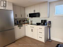 B-1 - 436 BONITA CRESCENT  Richmond Hill, ON L4C 3N1