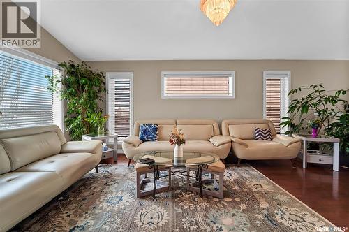 539 Beckett Crescent, Saskatoon, SK - Indoor Photo Showing Living Room