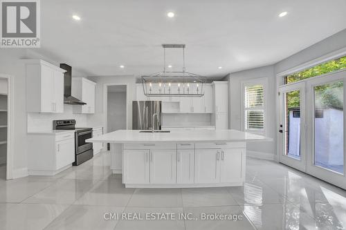 2171 Jardine Crescent, Burlington, ON - Indoor Photo Showing Kitchen