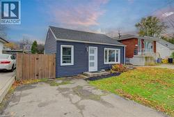 73 EAST 33RD Street  Hamilton, ON L8V 3T3