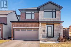 429 FERNSIDE STREET  Ottawa, ON K2T 0L2