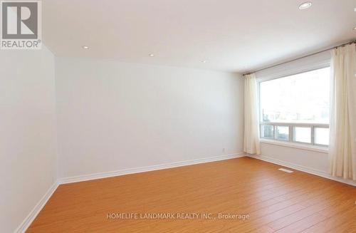 22 Knowles Crescent, Aurora, ON - Indoor Photo Showing Other Room