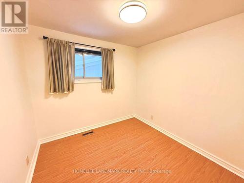 22 Knowles Crescent, Aurora, ON - Indoor Photo Showing Other Room