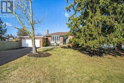 487 WELLINGTON CRESCENT  Oakville, ON L6L 4X6